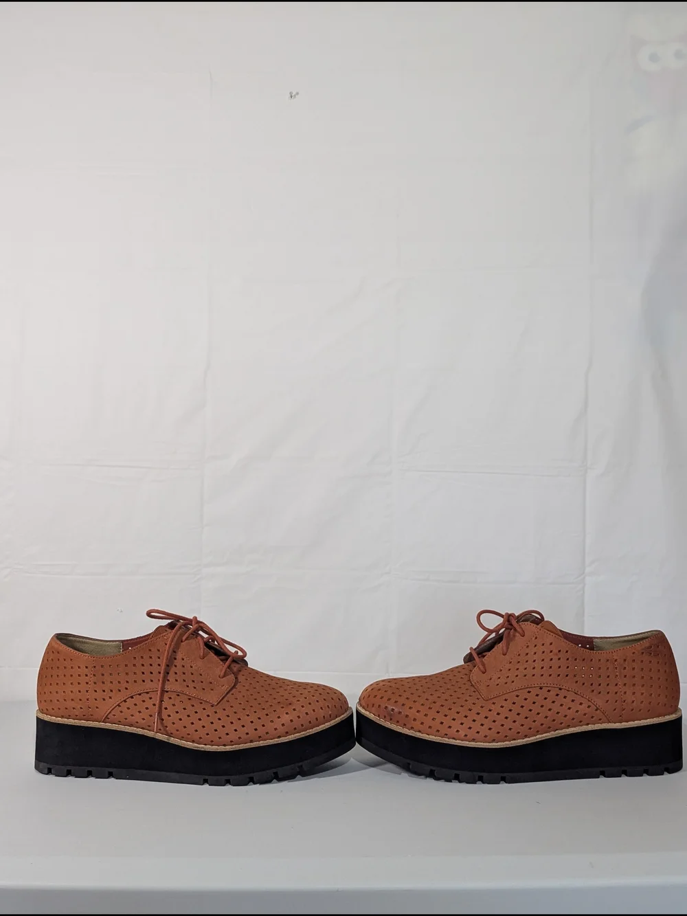 Eileen Fisher Perforated Leather Platform Oxfords Women’s Size 9 Cognac Lace Up